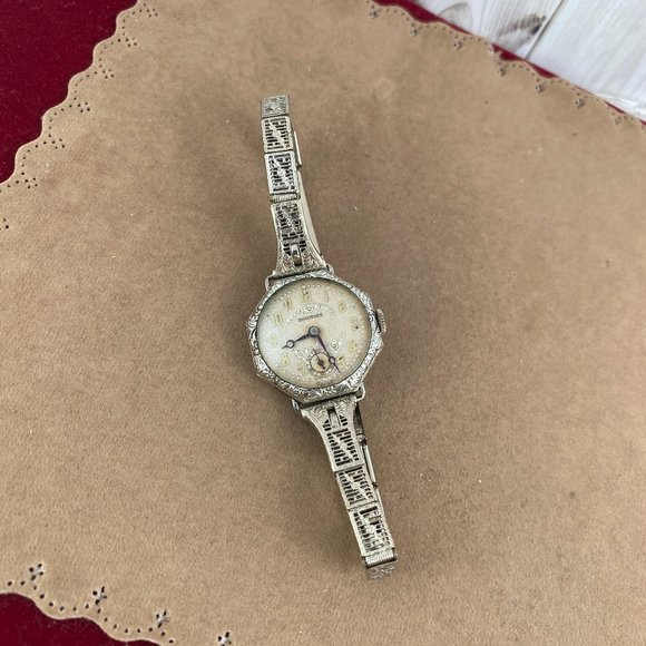 Antique Hallmark Hand Wind Mechanical Watch 15 Jewel Swiss Movement - Picture 4 of 9